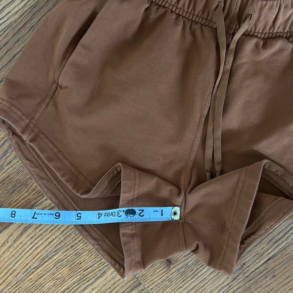 Lululemon shorts - Picture 4 of 6